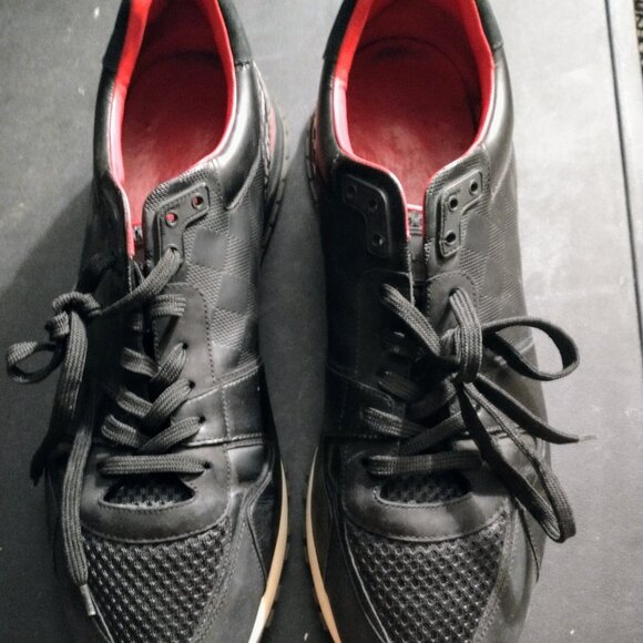 LV sneaker size 11.5 US  (LV 10.5) - Picture 4 of 9